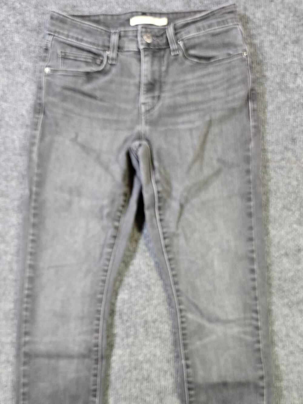 Levi's Classic Mid Rise Skinny Jeans Women's Size 4 Gray Stretch Denim Raw Hem
